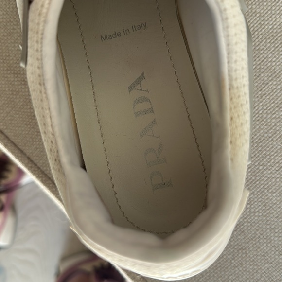 Prada women’s size 38.5 white sneakers - Picture 3 of 5
